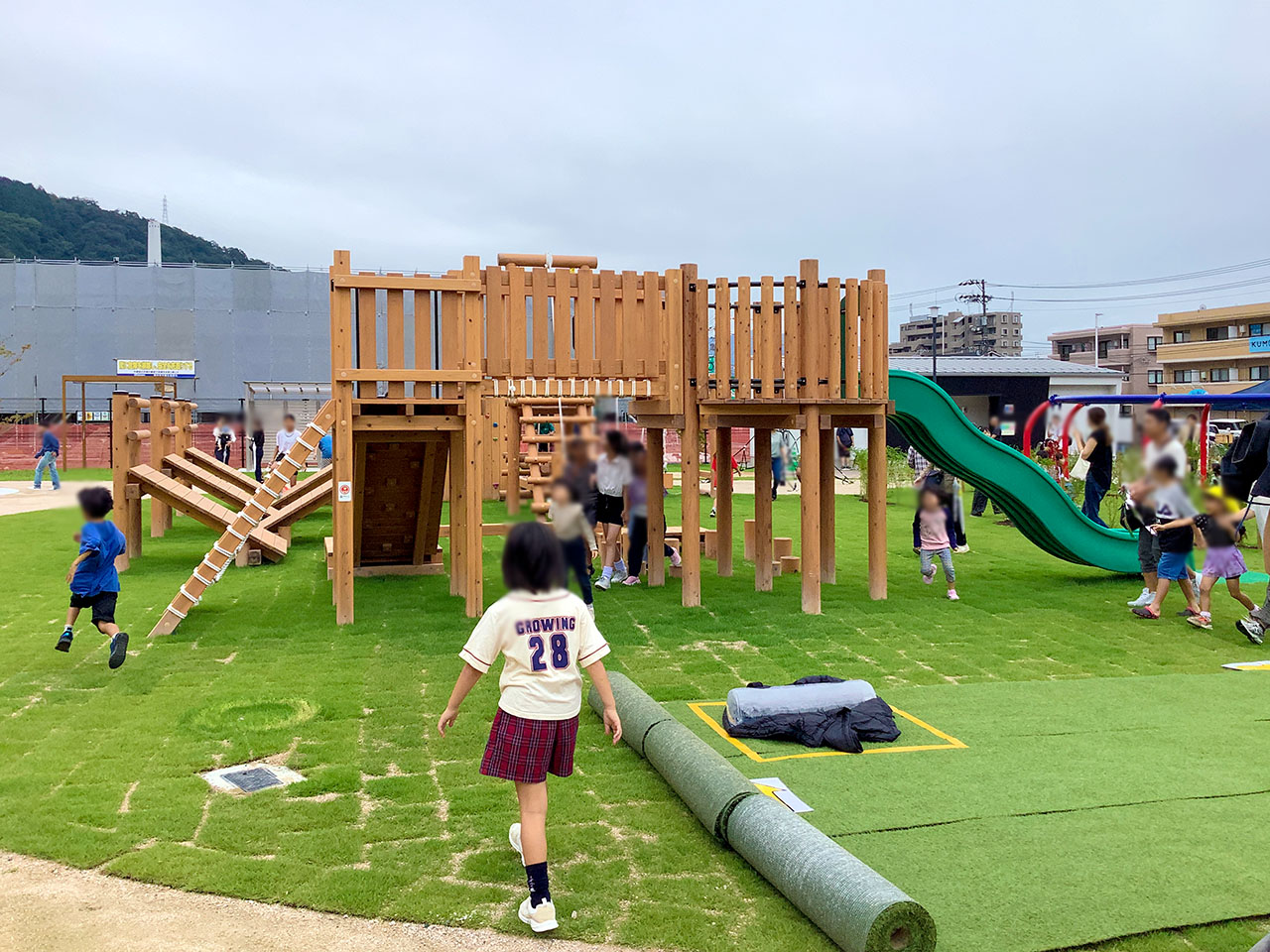 安佐北多目的交流広場の遊具